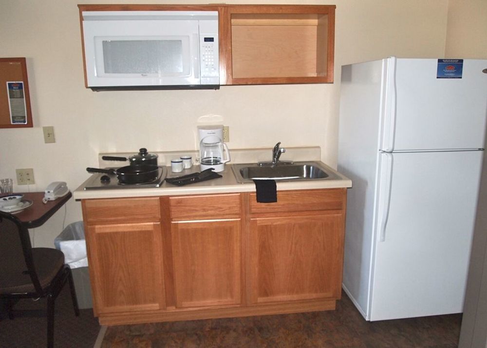 Woodspring Suites Midland Quarto foto