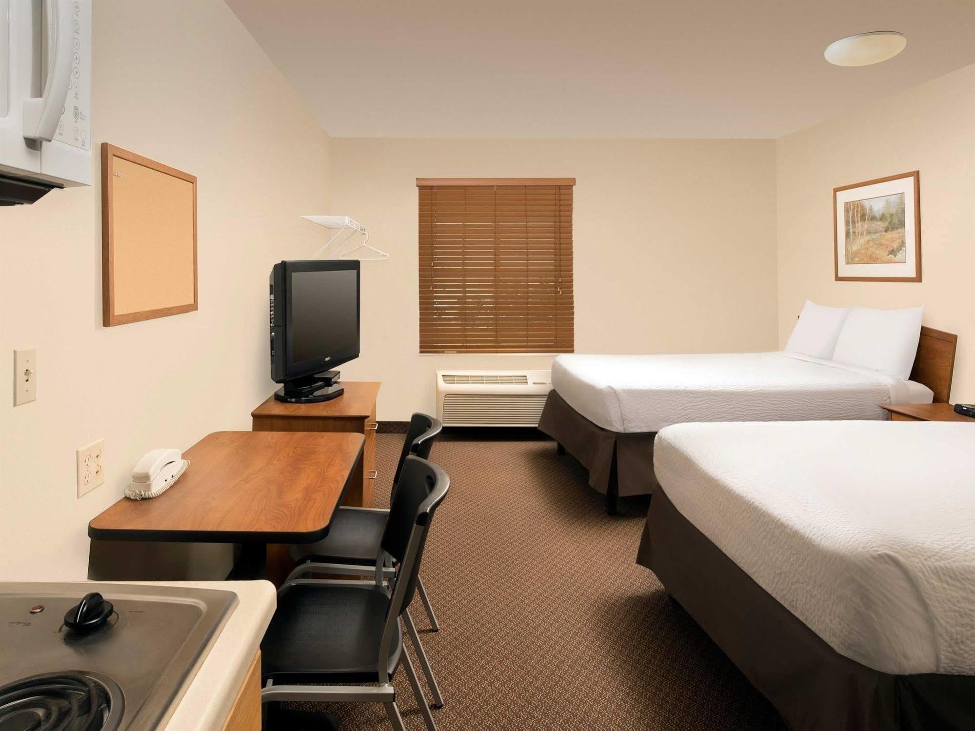 Woodspring Suites Midland Exterior foto